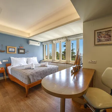 Rallou Villa Gazi