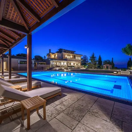 Rallou Villa