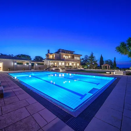 Rallou Villa Gazi